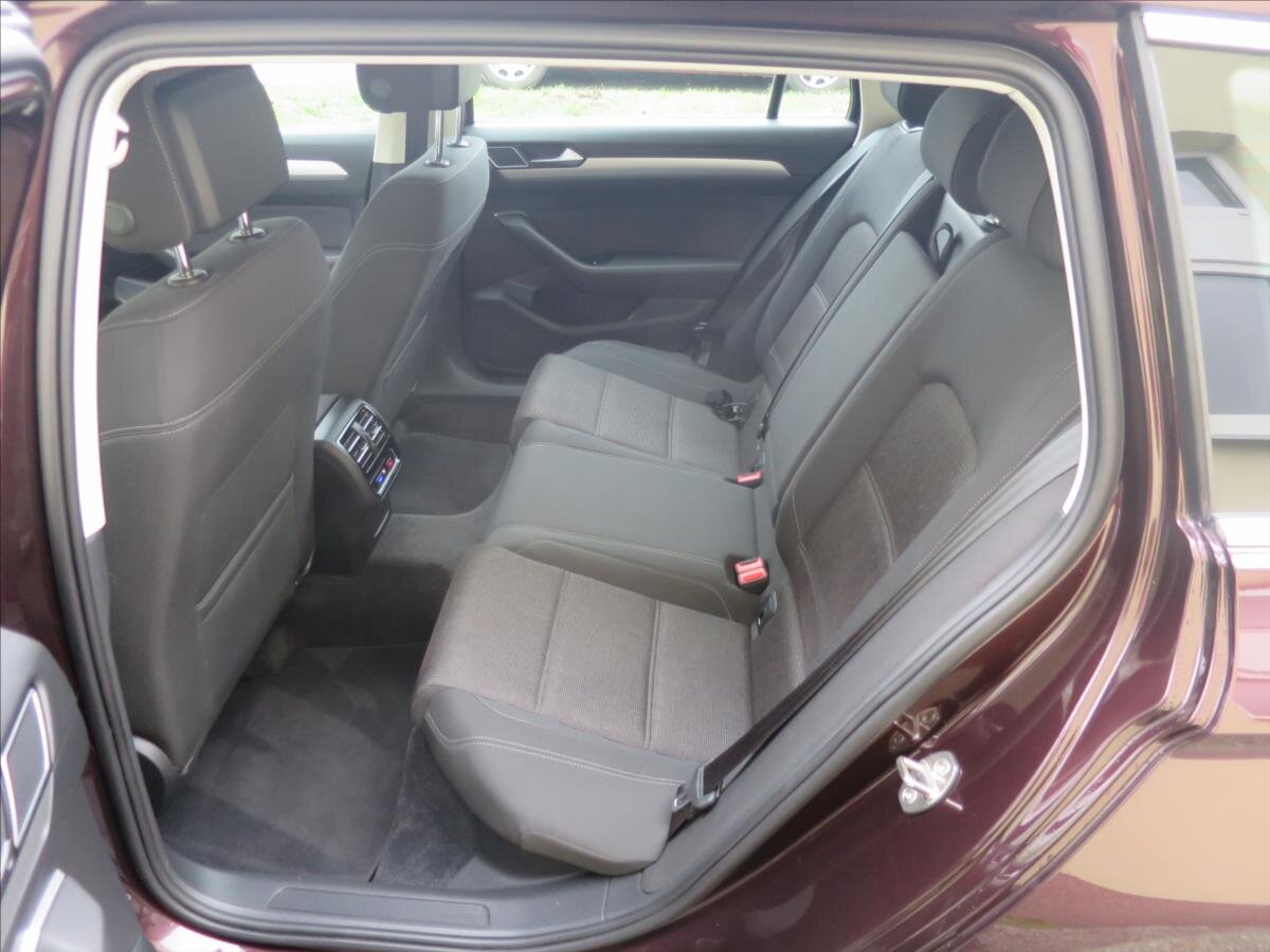 Volkswagen Passat Kombi 1,4 l 92 kw