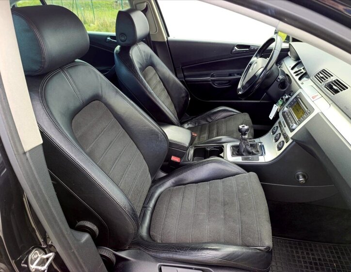 Volkswagen Passat Sedan 2,0 l 103 kw