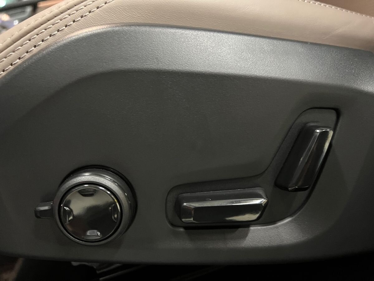 Volvo XC90 SUV / Terénní 2,0 l 335 kw