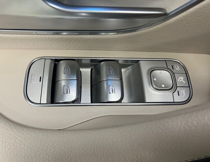 Mercedes-Benz GLS SUV 3,0 l 270 kw