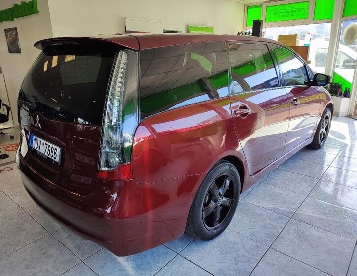 Mitsubishi Grandis MPV 2,4 l 121 kw
