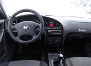 Hyundai Elantra Sedan 1,6 l 77 kw