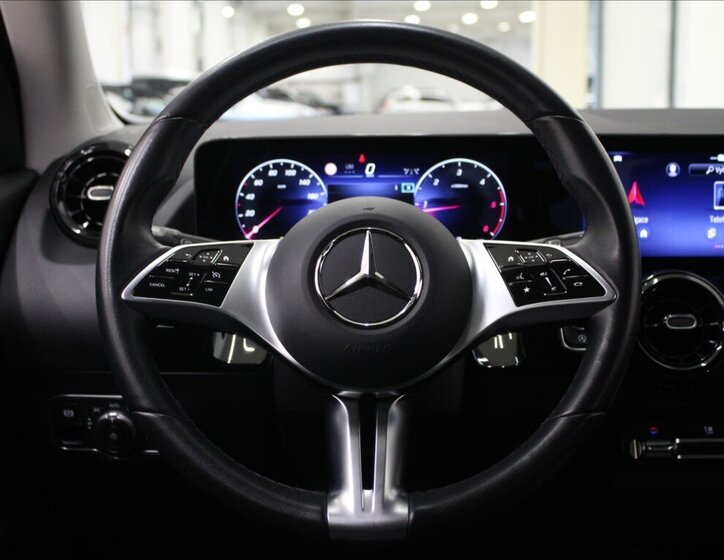 Mercedes-Benz GLA SUV / Terénní 2,0 l 110 kw
