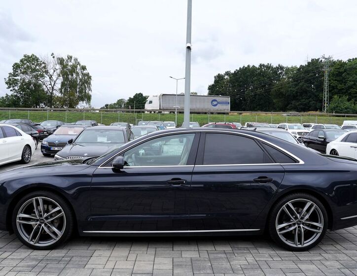 Audi A8 3