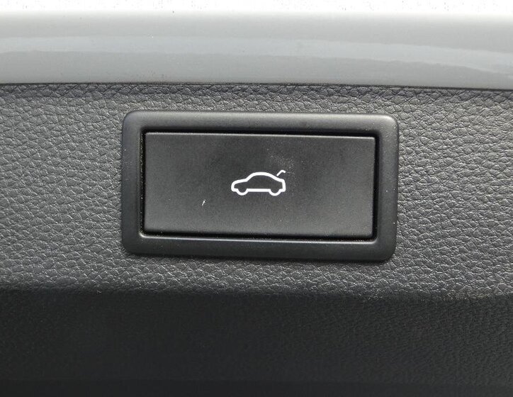 Škoda Karoq SUV / Terénní 1,5 l 110 kw