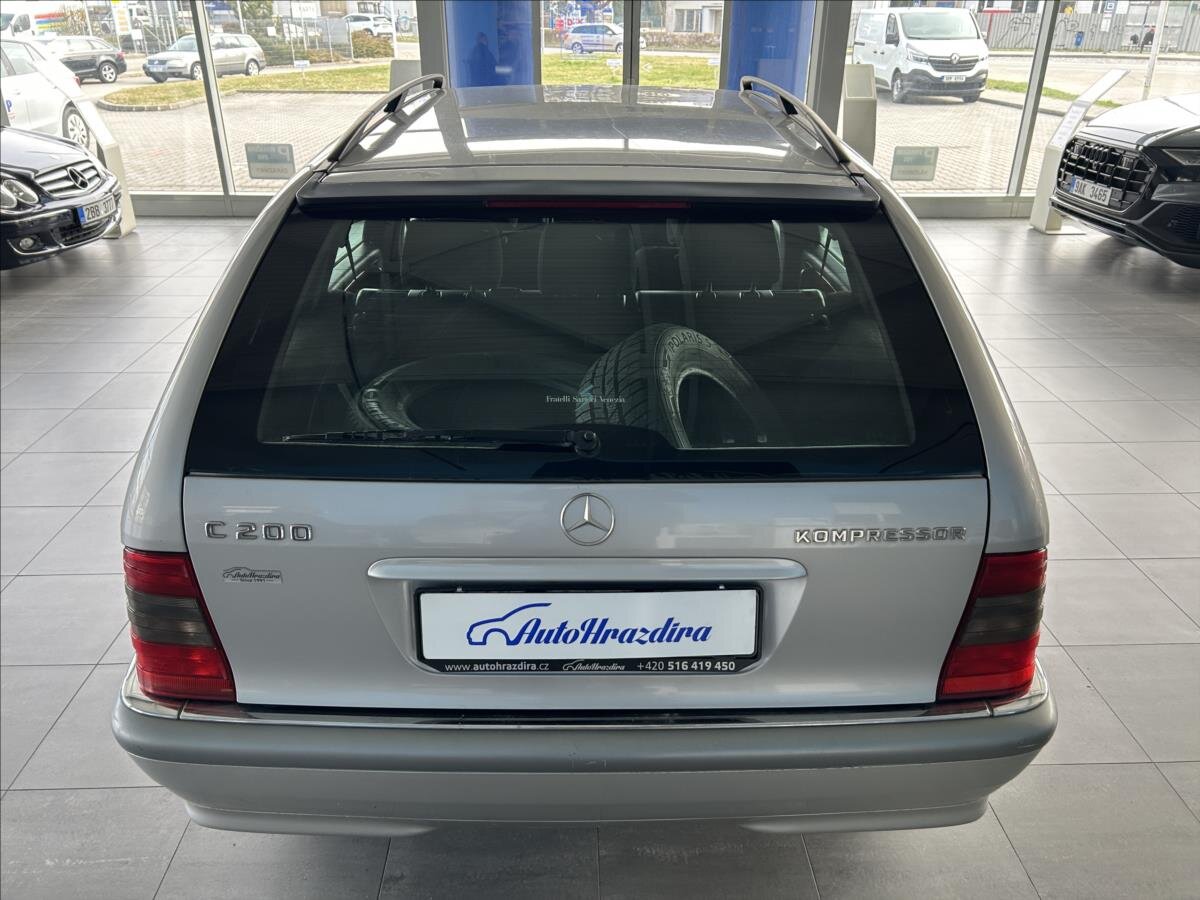 Mercedes-Benz Třídy C Kombi 2,0 l 141 kw