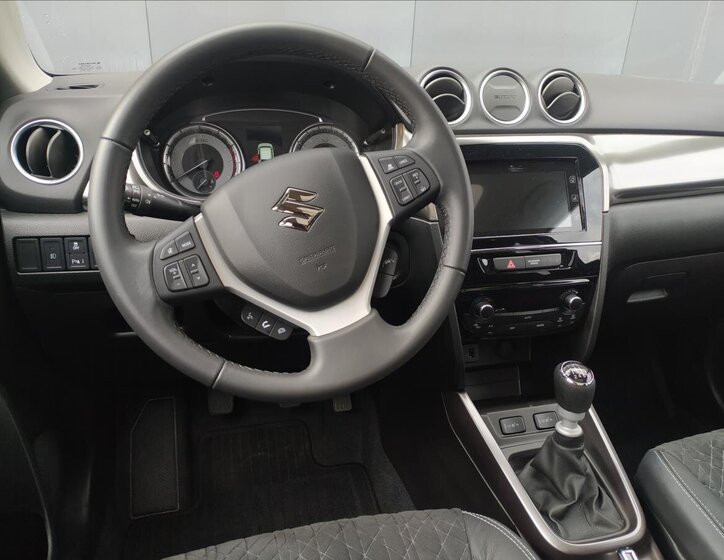 Suzuki Vitara SUV 1,4 l 95 kw