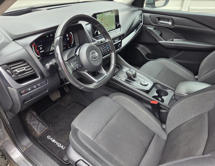 Nissan Qashqai SUV / Terénní 1,3 l 116 kw