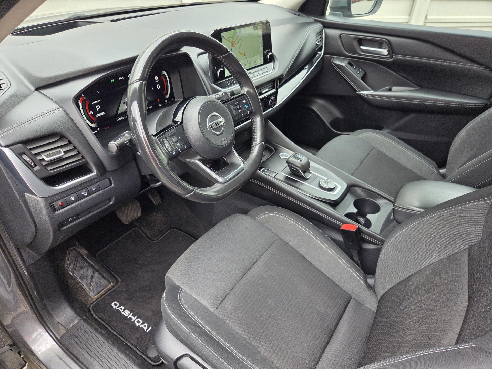 Nissan Qashqai SUV / Terénní 1,3 l 116 kw