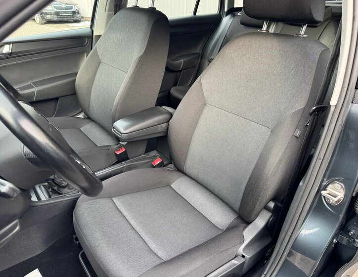 Škoda Rapid Hatchback 999,0 70 kw