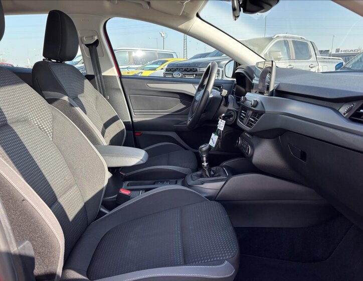 Ford Focus Kombi 999,0 92 kw