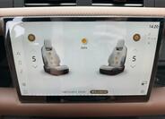 Land Rover Defender 23