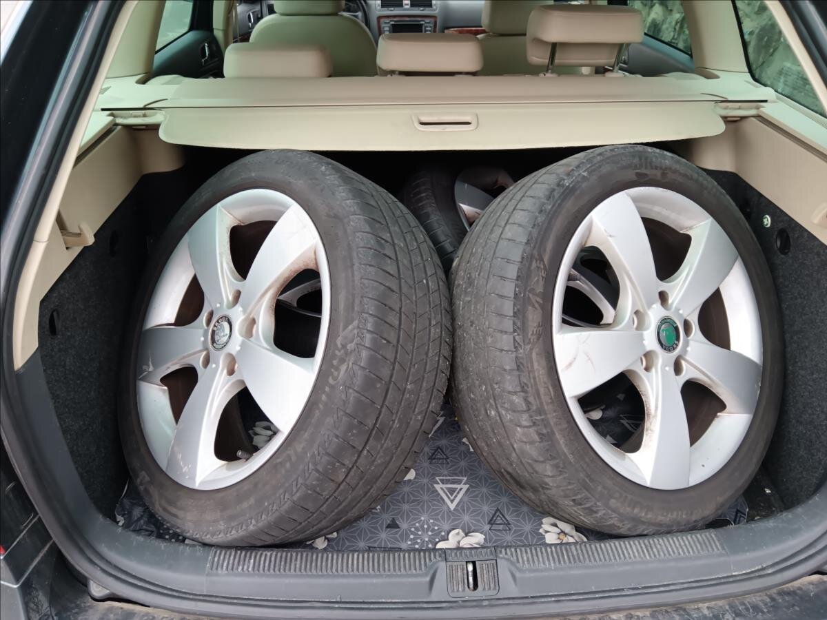 Škoda Octavia Kombi 2,0 l 103 kw