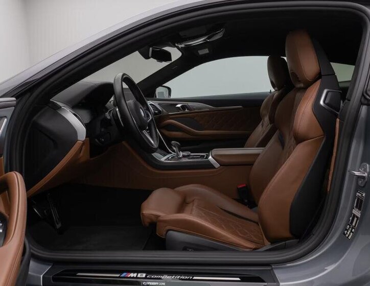 BMW M8 Kupé 4,4 l 460 kw