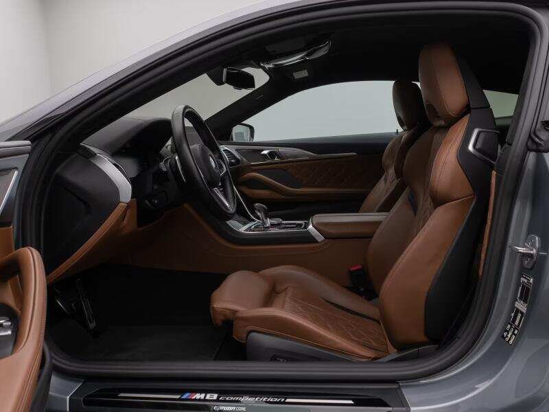 BMW M8 Kupé 4,4 l 460 kw