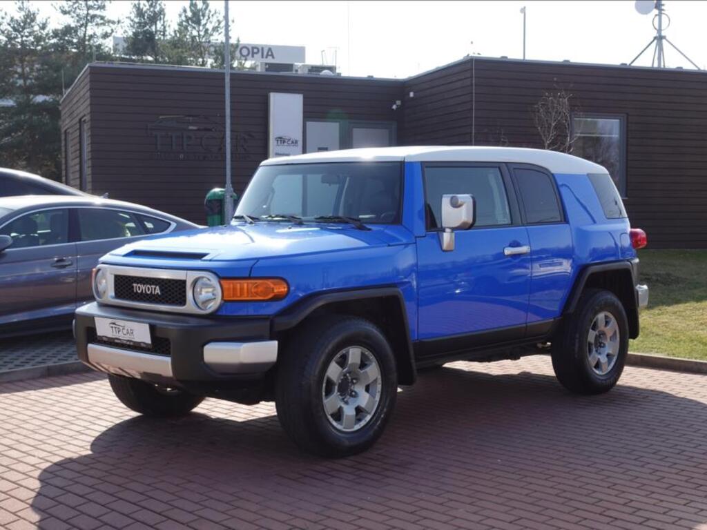 Toyota FJ