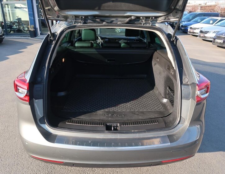 Opel Insignia Kombi 2,0 l 125 kw