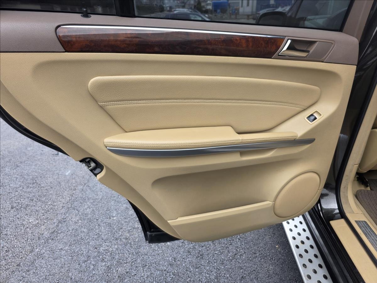 Mercedes-Benz GL SUV / Terénní 3,0 l 165 kw