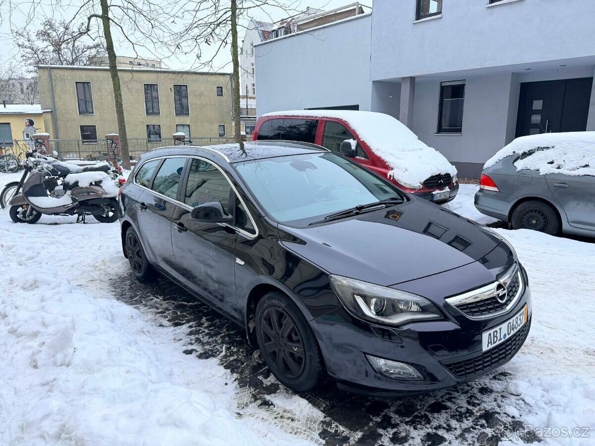 Opel Astra Kombi 0,0 160 kw