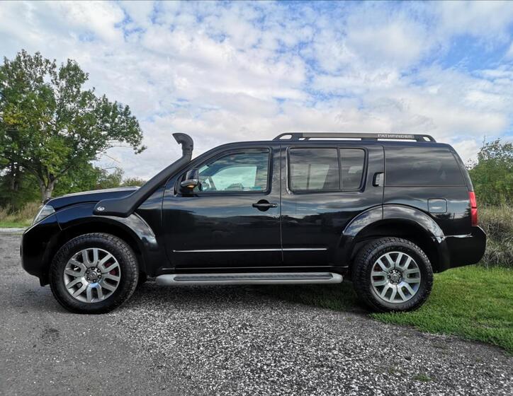 Nissan Pathfinder 27