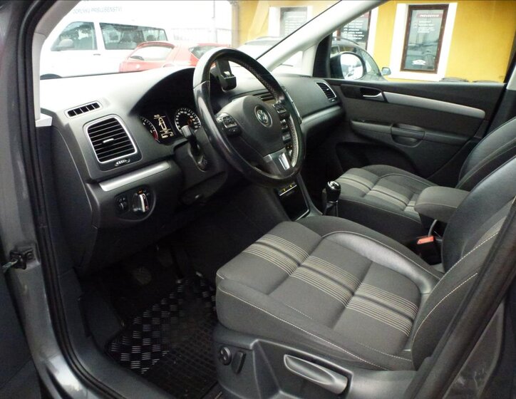 Volkswagen Sharan Kombi 2,0 l 125 kw