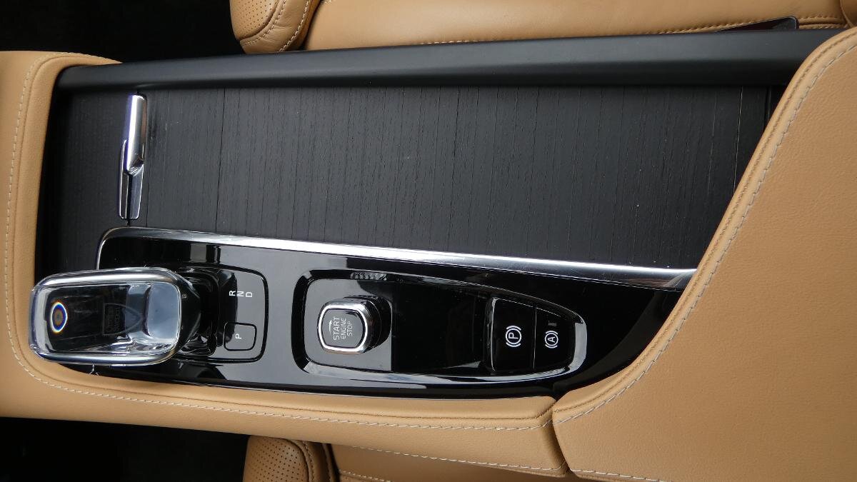 Volvo XC90 SUV / Terénní 2,0 l 220 kw