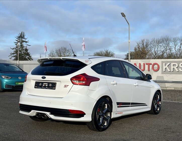 Ford Focus Hatchback 2,0 l 184 kw
