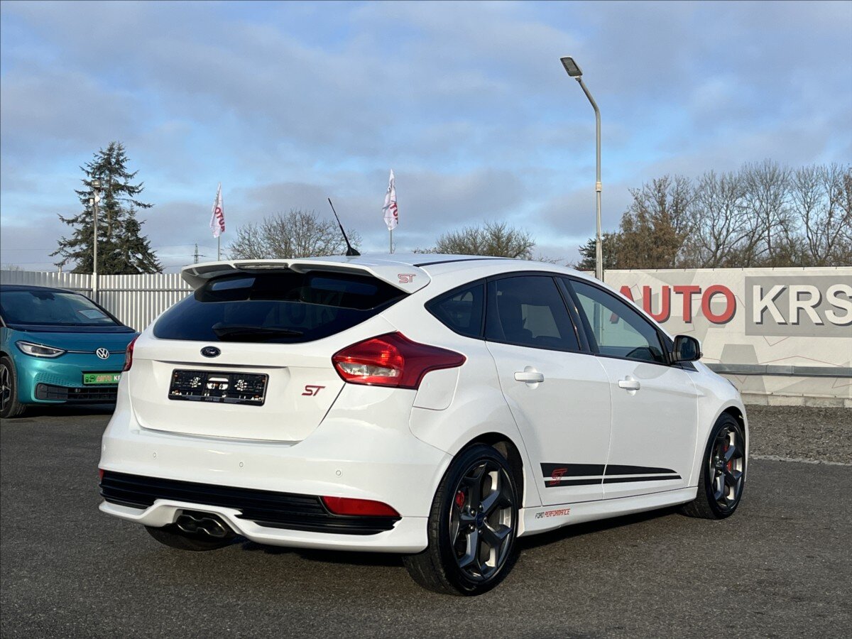 Ford Focus Hatchback 2,0 l 184 kw