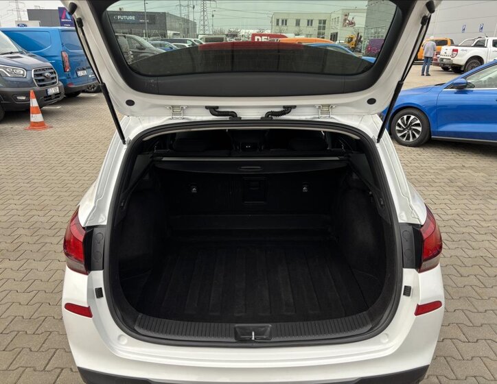 Hyundai i30 Kombi 998,0 88 kw