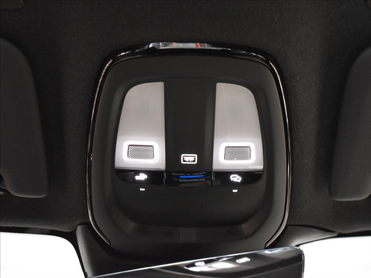 Volvo XC40 SUV 2,0 l 120 kw