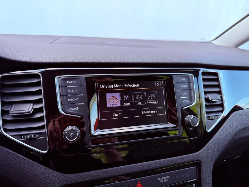 Volkswagen Golf Sportsvan Kombi 1,4 l 92 kw