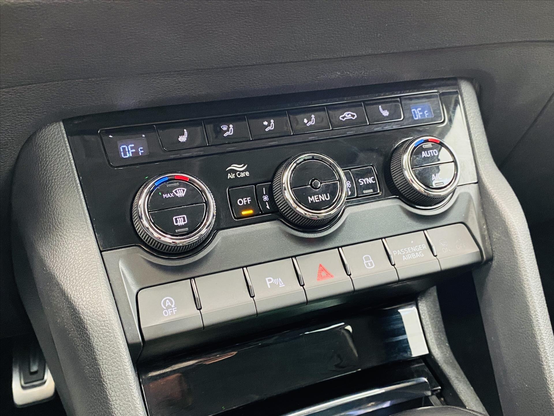 Škoda Karoq SUV / Terénní 1,5 l 110 kw