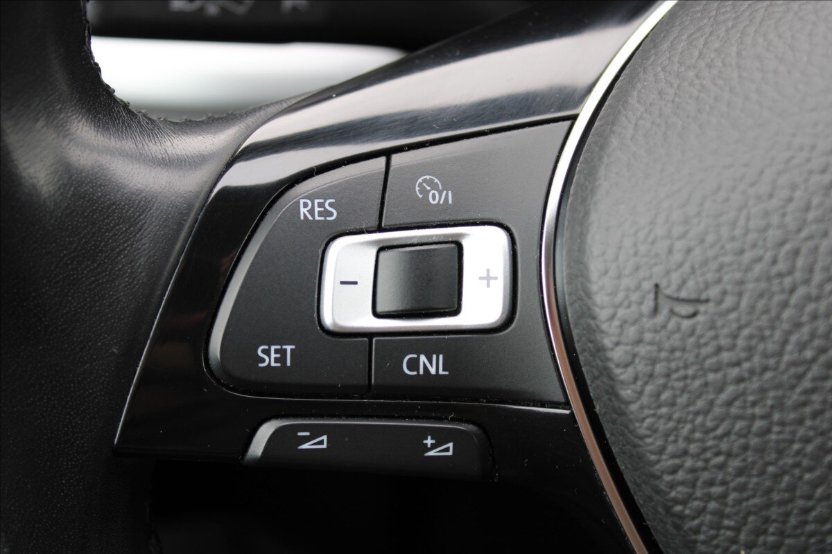 Volkswagen Sharan MPV 2,0 l 110 kw