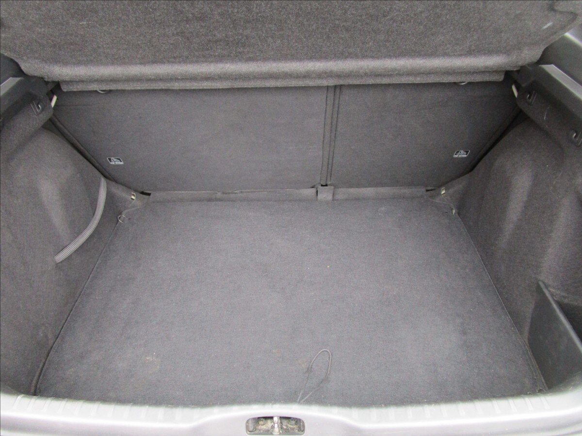 Peugeot 308 Hatchback 1,6 l 66 kw