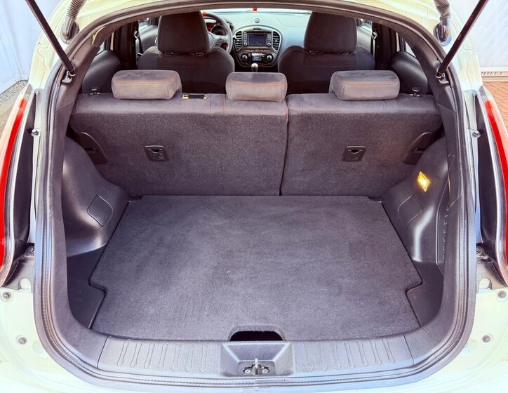 Nissan Juke SUV / Terénní 1,6 l 160 kw