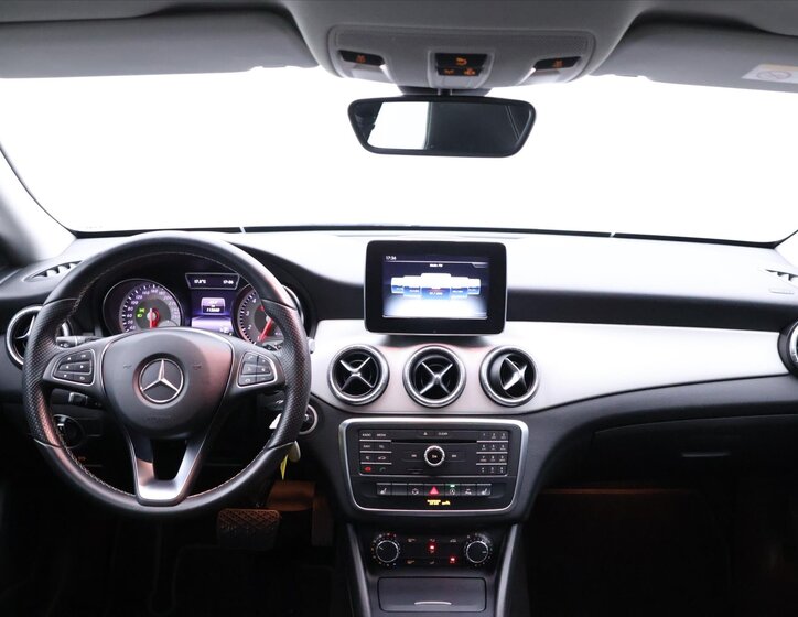 Mercedes-Benz CLA Kombi 2,0 l 155 kw