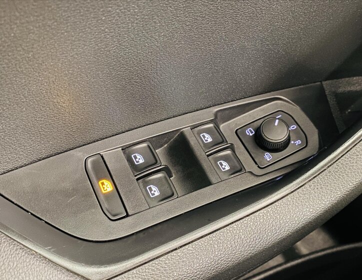 Škoda Karoq SUV / Terénní 1,5 l 110 kw