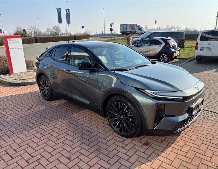 Toyota C-HR SUV / Terénní 0,0 252 kw
