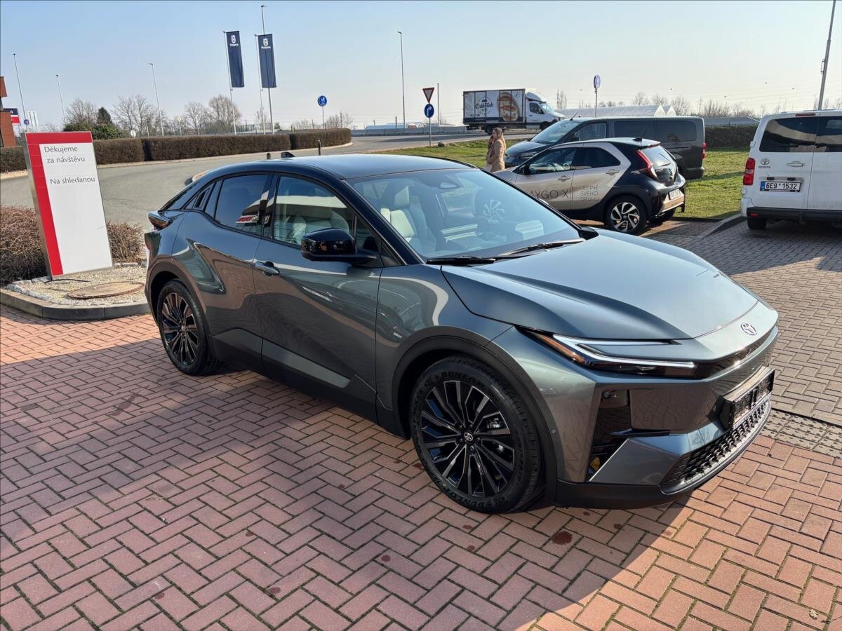 Toyota C-HR SUV / Terénní 0,0 252 kw
