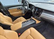 Volvo V90 13