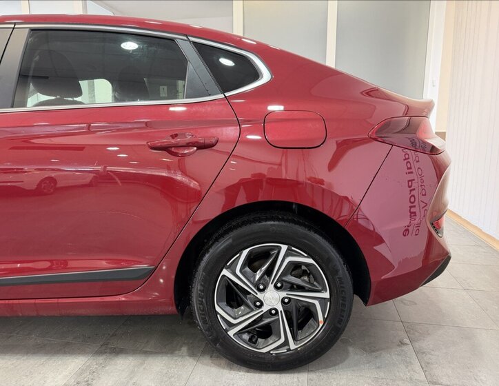 Hyundai i30 Sedan / Limuzína 1,5 l 117 kw