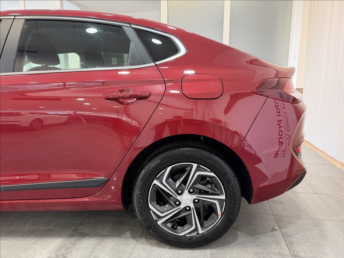 Hyundai i30 Sedan / Limuzína 1,5 l 117 kw