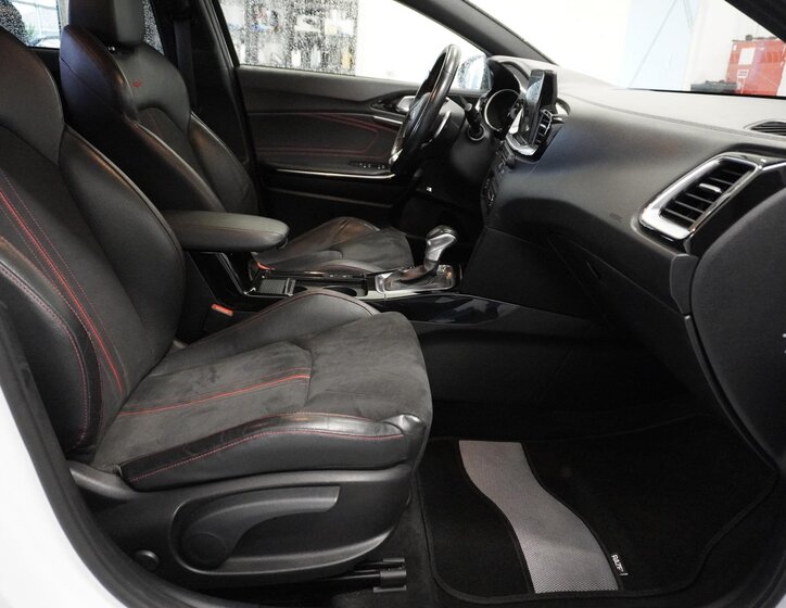 KIA ProCeed Hatchback 1,6 l 150 kw