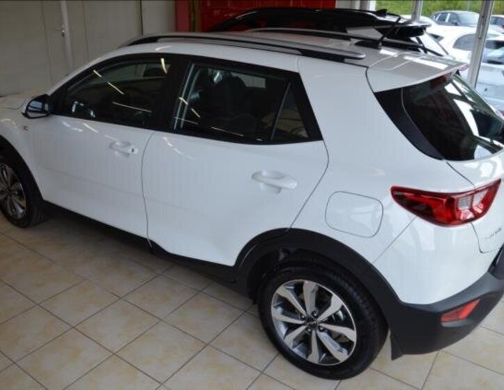 KIA Stonic Kombi 1,2 l 57 kw