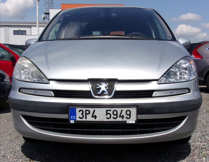 Peugeot 807 MPV 2,0 l 100 kw