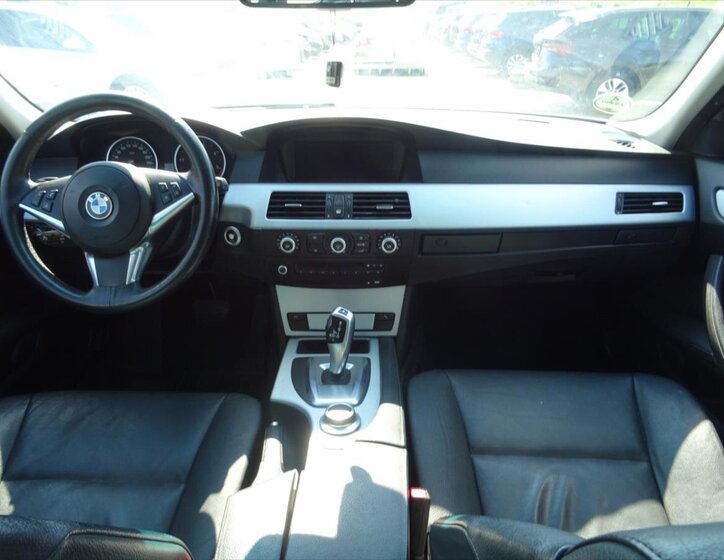 BMW Řada 5 Kombi 3,0 l 173 kw
