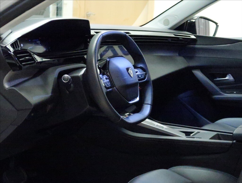 Peugeot 308 Kombi 1,5 l 96 kw