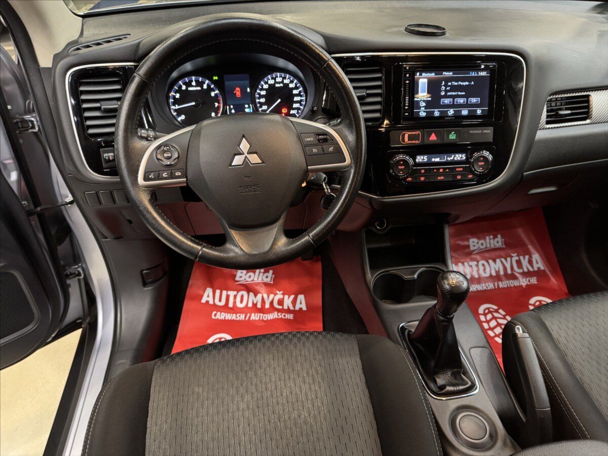 Mitsubishi Outlander SUV / Terénní 2,0 l 110 kw