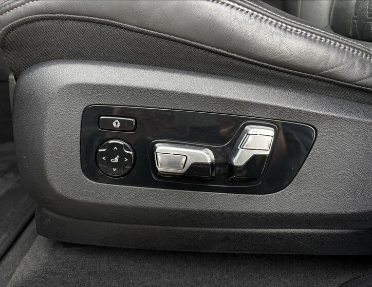 BMW X6 SUV 3,0 l 210 kw