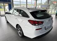 Hyundai i30 4